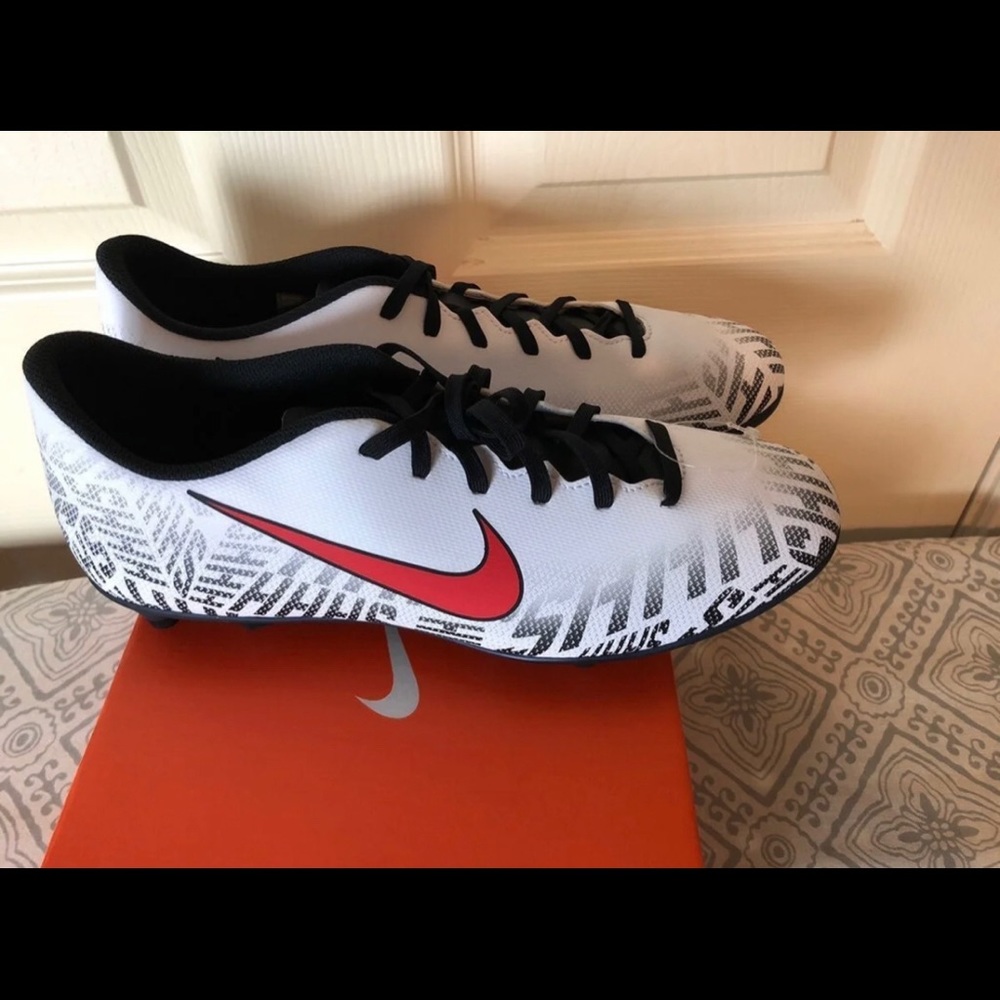 Nike Mercurial Vapor 360 soccer cleats